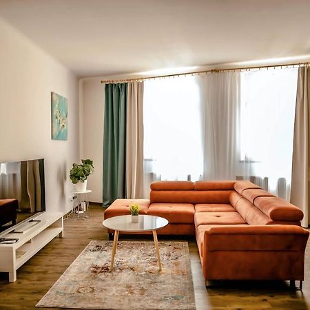 Luxusni Studio Na Velkem Namesti, Wi-Fi, Netflix Hradec Králové Dış mekan fotoğraf