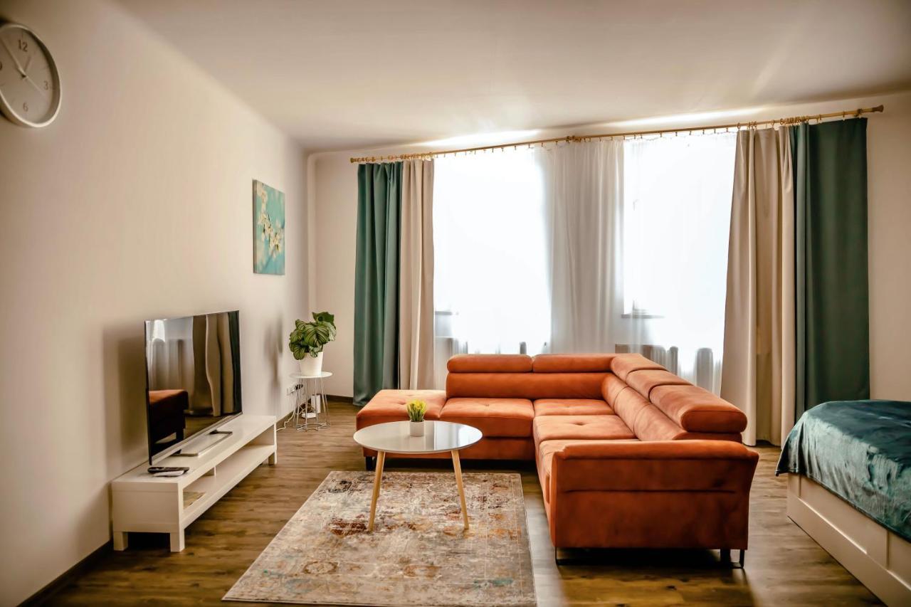 Luxusni Studio Na Velkem Namesti, Wi-Fi, Netflix Hradec Králové Dış mekan fotoğraf